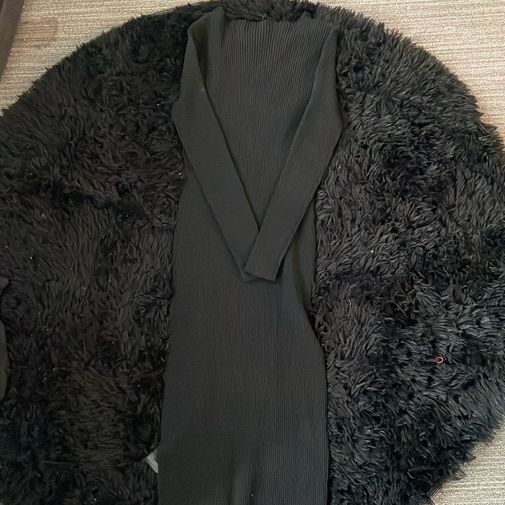 Bodycon black dress